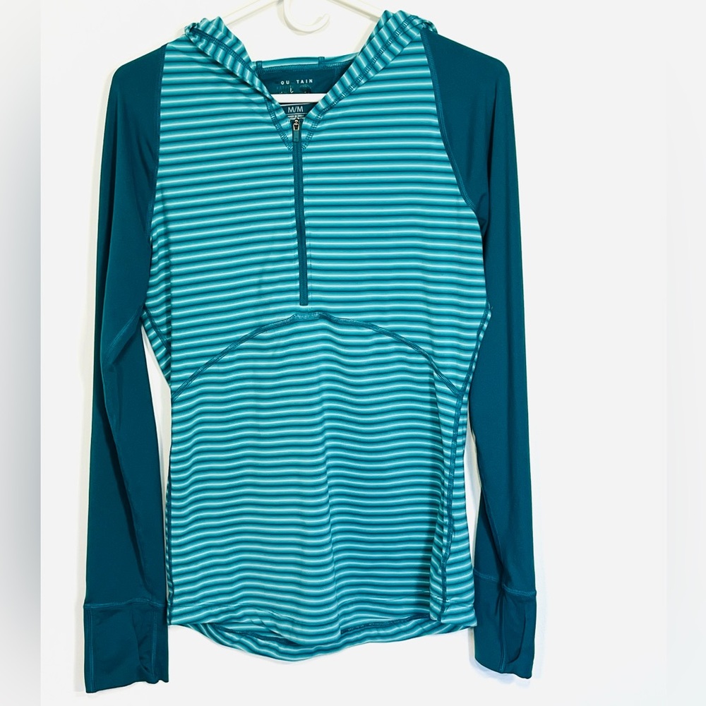 Mountain Hardwear Butterlicious moisture-wicking women's striped hoodie. Medium